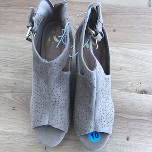 Women Wedges size 10